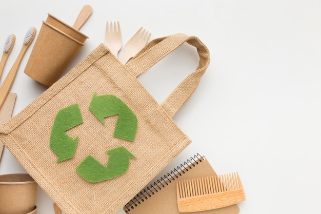 Bolsa ecológica con productos.