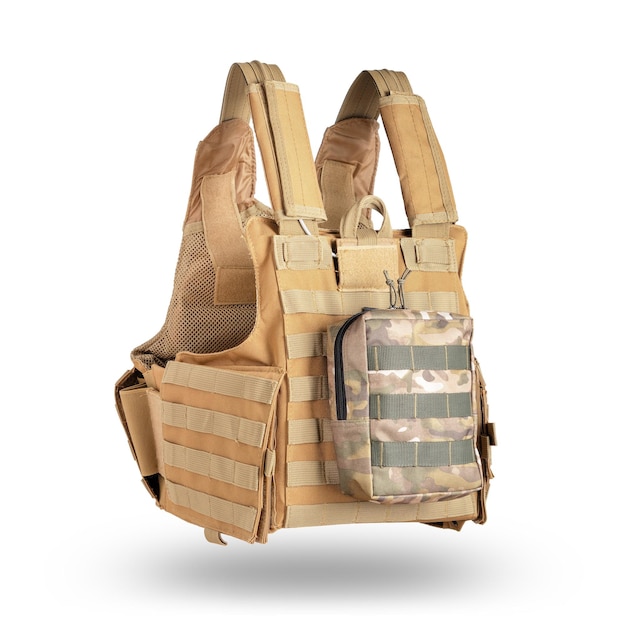 Bolsa militar táctica en camuflaje multicámara en un chaleco antibalas Equipo militar