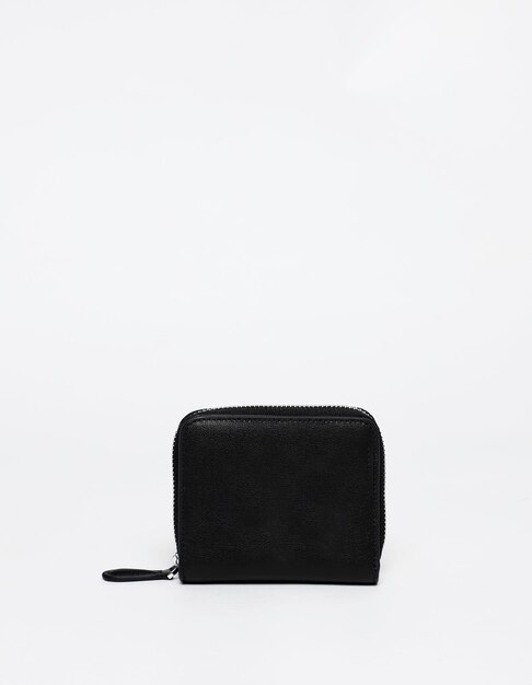 bolsa negra y fondo blanco