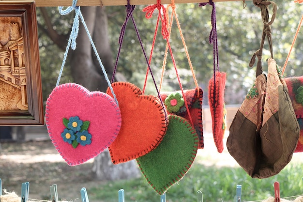 Foto bolsas de mão em forma de coração para mulheres