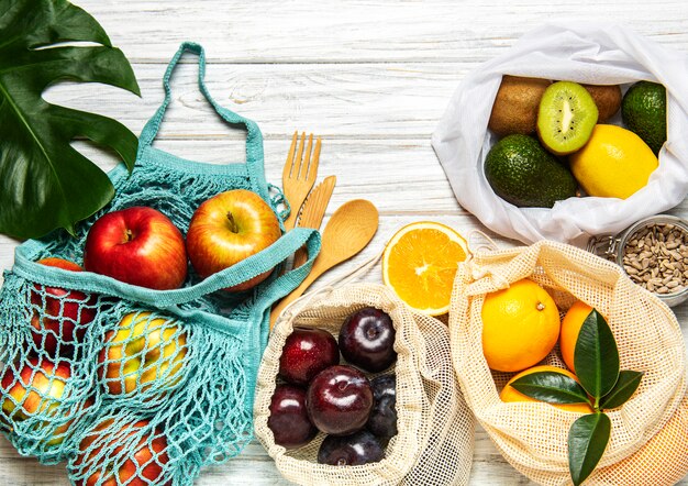 Bolsas de malla con frutas