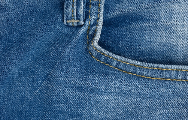 Bolsillo delantero de blue jeans clásicos, fotograma completo, cerrar