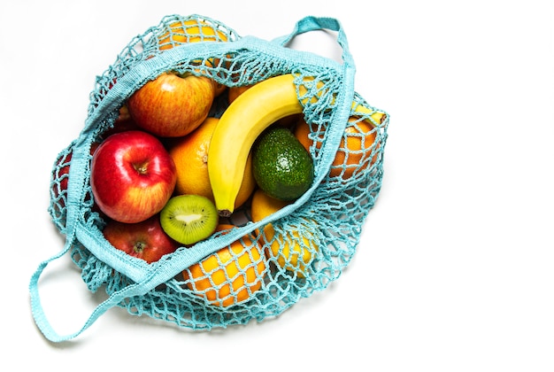 Bolso de compras de malla con frutas