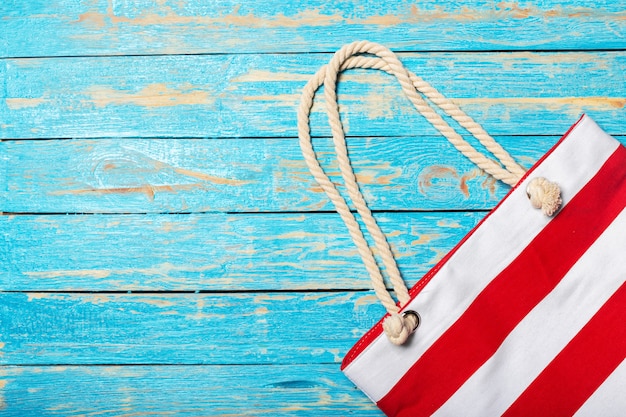 Bolso de playa rojo