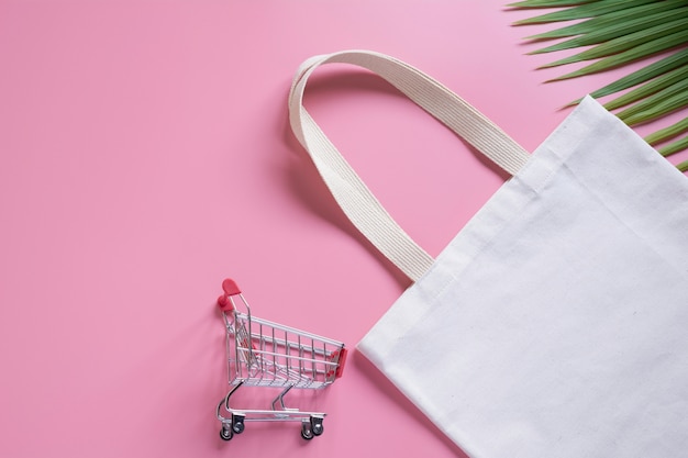 Bolso tote blanco tela tela y carro de picar