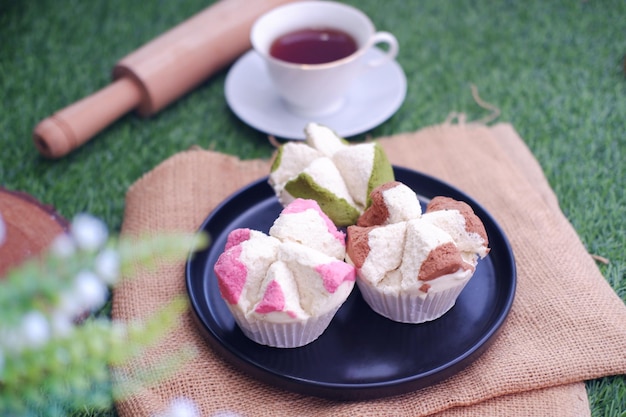 Bolu kukus es un bizcocho tradicional indonesio