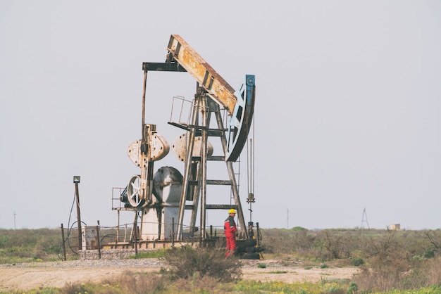 Bomba de aceite en campo