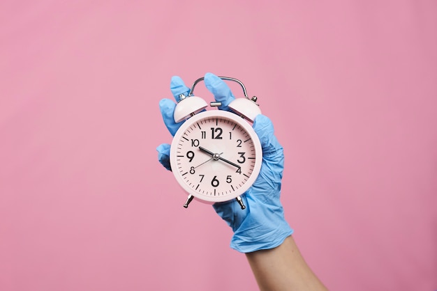 Bomba de tiempo. Tiempo de cuarentena Hora de quedarse en casa