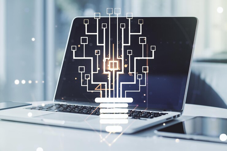 Foto bombilla creativa con holograma de chip en el fondo de una computadora portátil moderna concepto de inteligencia artificial y redes neuronales multiexposición
