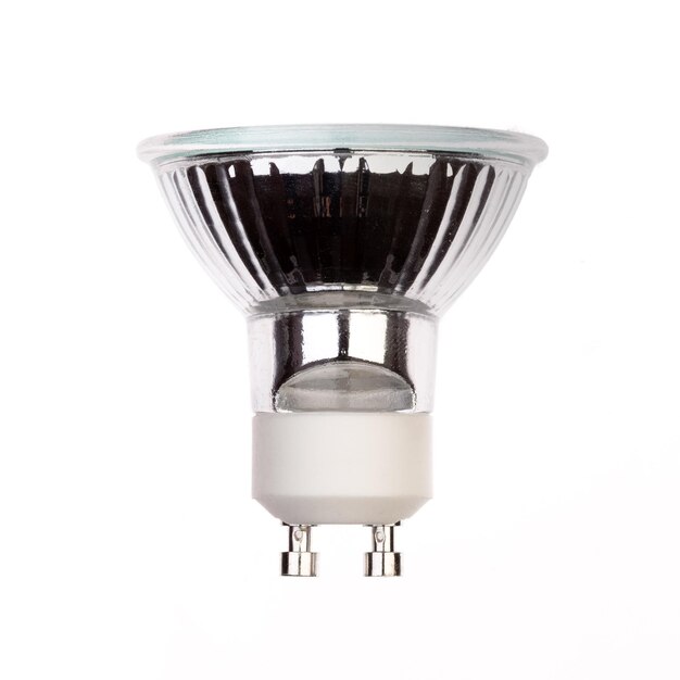 Bombilla de luz LED con casquillo GU10 aislado en blanco