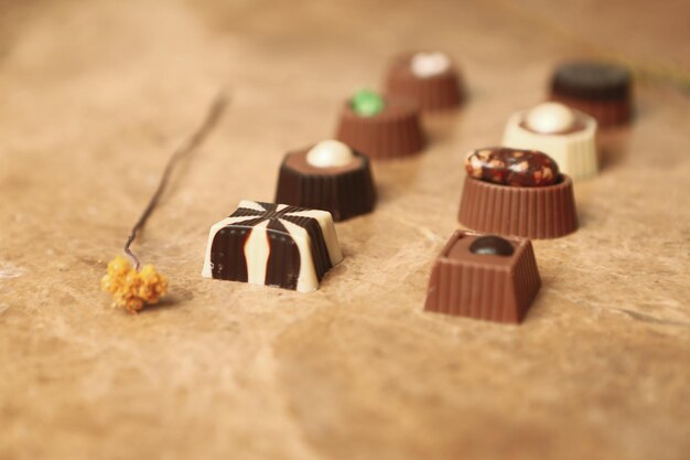 Foto bombones de chocolate muy variados
