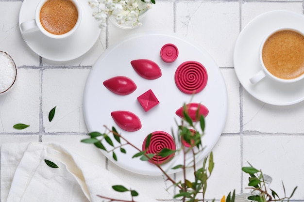 Bombons com recheio de coco e café expresso para um deleite delicioso para sua amada