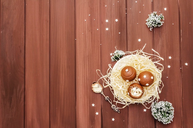 Bombons de chocolate caseiros com granulado de estrela