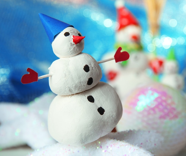 Bonecos de neve bonitos e decoração de Natal,