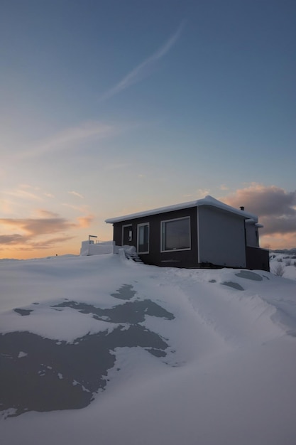 bonita casa en la nieve