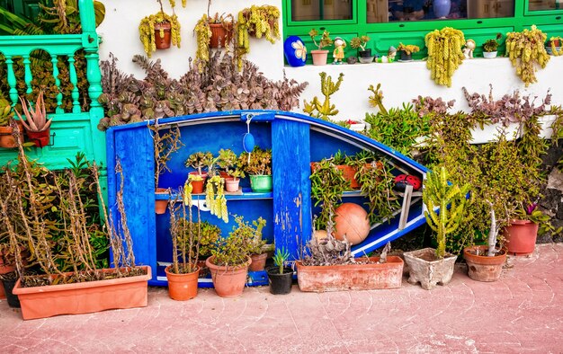 Bonita decoración de casa con barco antiguo en Lanzarote, Islas Canarias