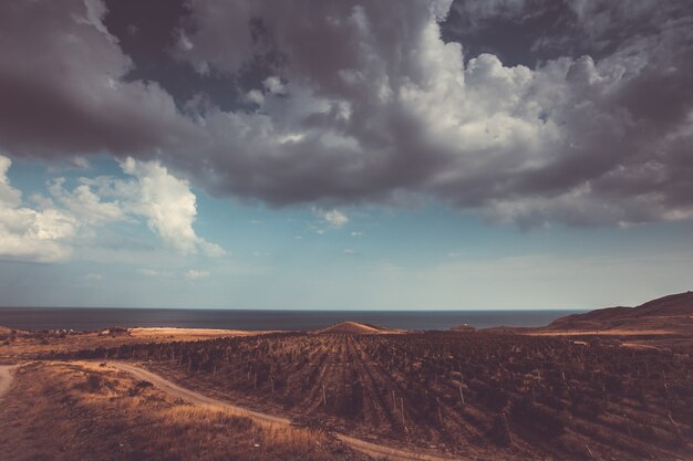 Bonita paisagem montanhosa