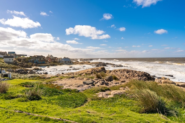 Bonita vista de la costa en Punta del diablo, Rocha, Uruguay