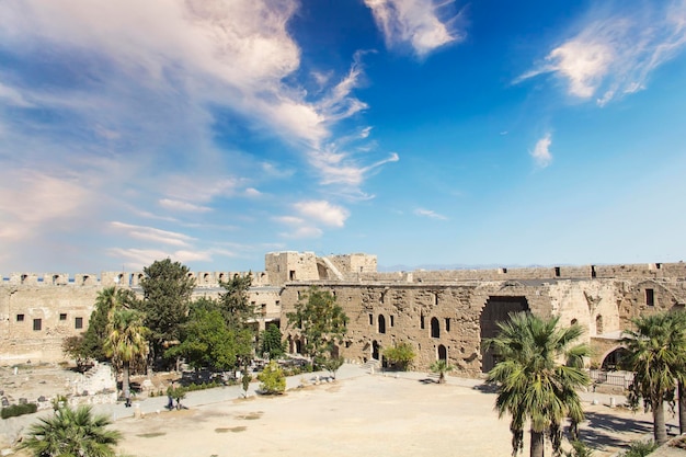 Bonita vista de los edificios históricos en el centro de Famagusta Chipre del Norte