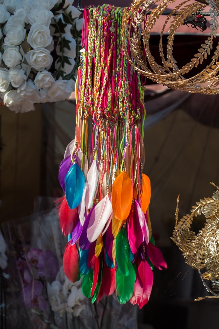 Foto bonitas plumas de pájaro para fines decorativos