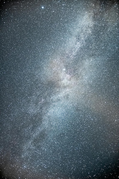 Foto bonito cielo y montañas