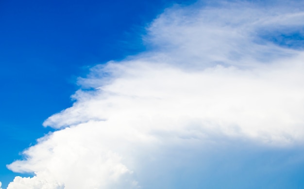 Foto bonito cielo con nubes