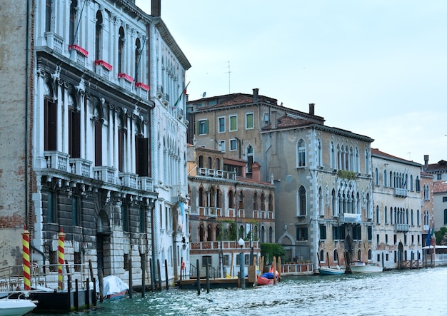 Bonito verano con vistas al Gran Canal veneciano, Venecia, Italia