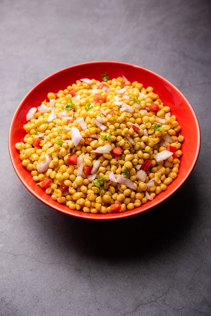 Boondi Chaat o Bundi Bhel, bocadillo popular en la carretera de la India