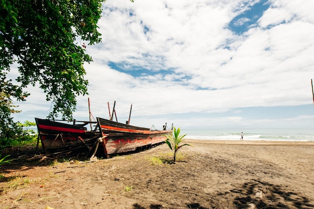 Boote am Playa Negra Puerto Viejo de Talamanca Costa Rica