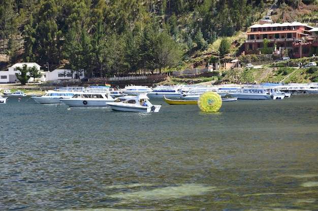 Boote auf dem Titicacasee Copacabana Bolivien