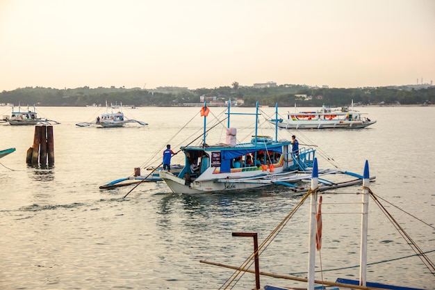 BORACAY Philippinen 16. September 2015 philippinisches Boot im Meer Boracay Philippinen