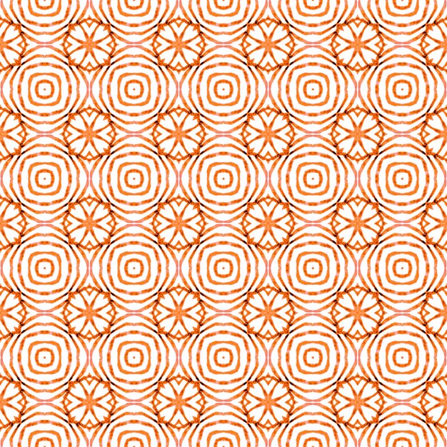 El borde de la acuarela geométrica verde es naranja