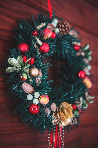 Borde navideño de corona navideña útil como decoración navideña.