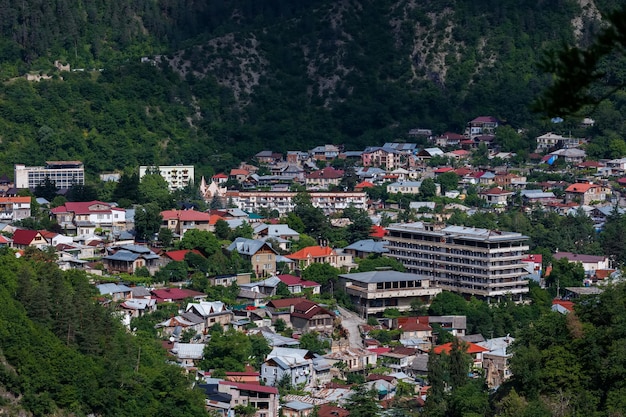 Borjomi Vista da montanha. Borjomi é uma cidade turística na região de Samtskhe Javakheti, na Geórgia.