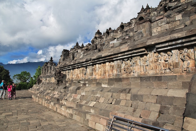 Borobudur, o grande templo budista da Indonésia
