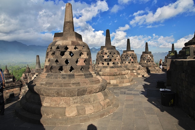 Borobudur, o grande templo budista da indonésia