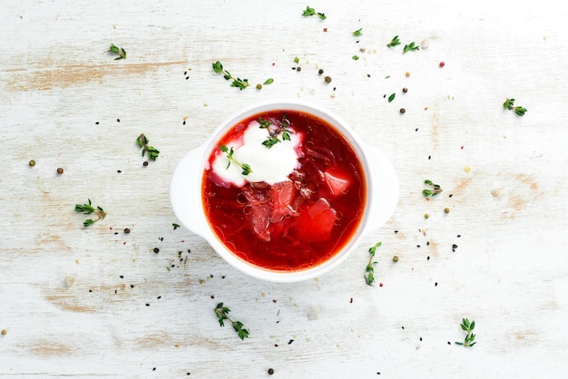 BorschSup de remolacha y verduras Comida tradicional ucraniana Vista superior Espacio libre para el texto