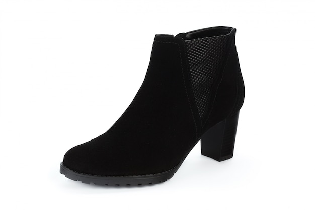 Botas de couro feminino inverno isoladas no branco