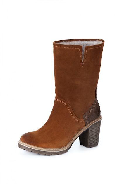 Botas de couro feminino inverno isoladas no fundo branco