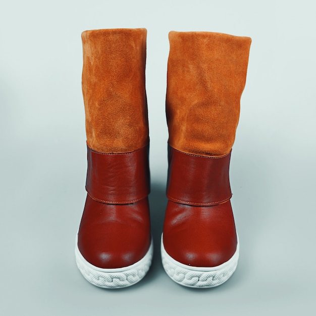 Botas femininas marrons