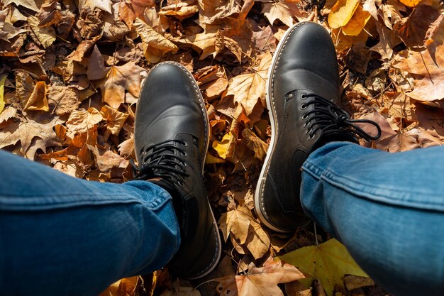 Botas de hombre en otoño