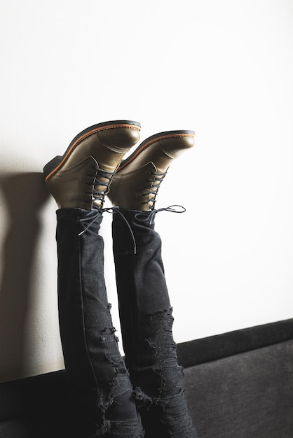 Foto botas zapatos de cuero mujer con suela de goma