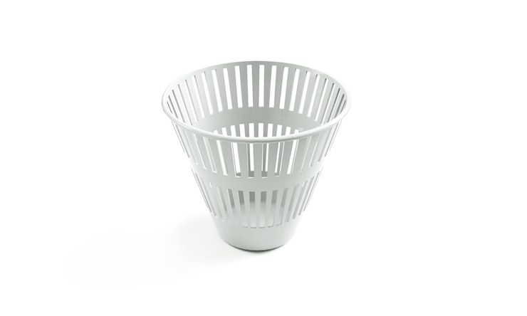 Foto bote de basura abierto aislado en blanco. render 3d