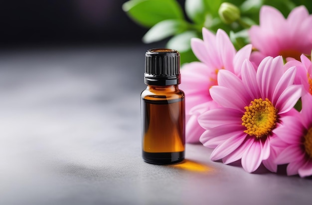 botella de aceite esencial con flores y espacio para copiar texto productos cosméticos maqueta de aromaterapia