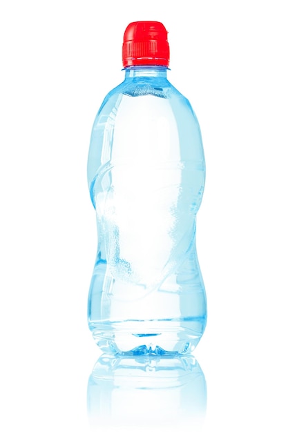 Botella de agua aislada