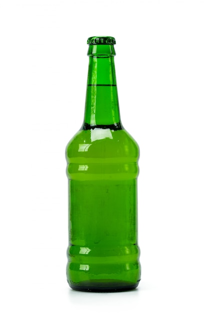 Foto botella de cerveza en blanco