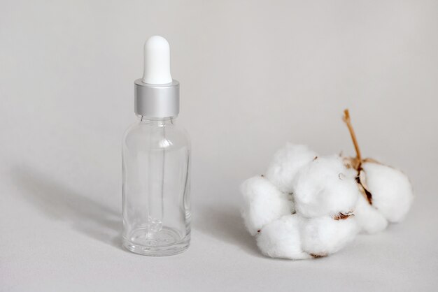 botella cosmética de suero de vidrio para productos cosméticos con pipeta