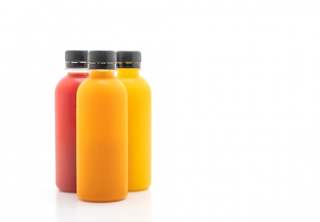 botella de jugo de frutas y verduras (bebida saludable)