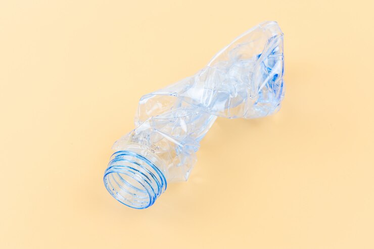 Botella de PET triturada.
