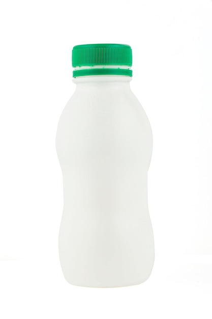 Botella de plástico blanco de aislar